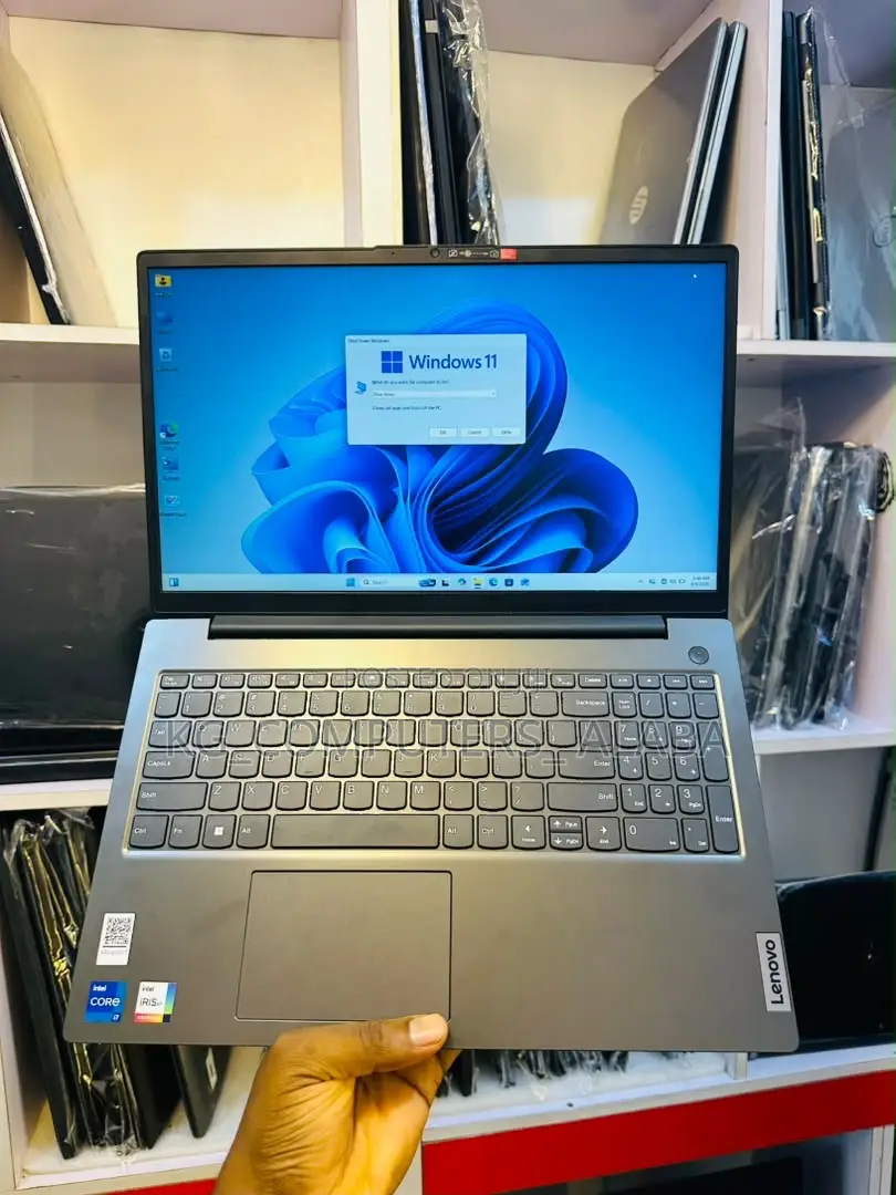 Laptop Lenovo ThinkBook 15 16GB Intel Core i7 HDD+SSD 512GB