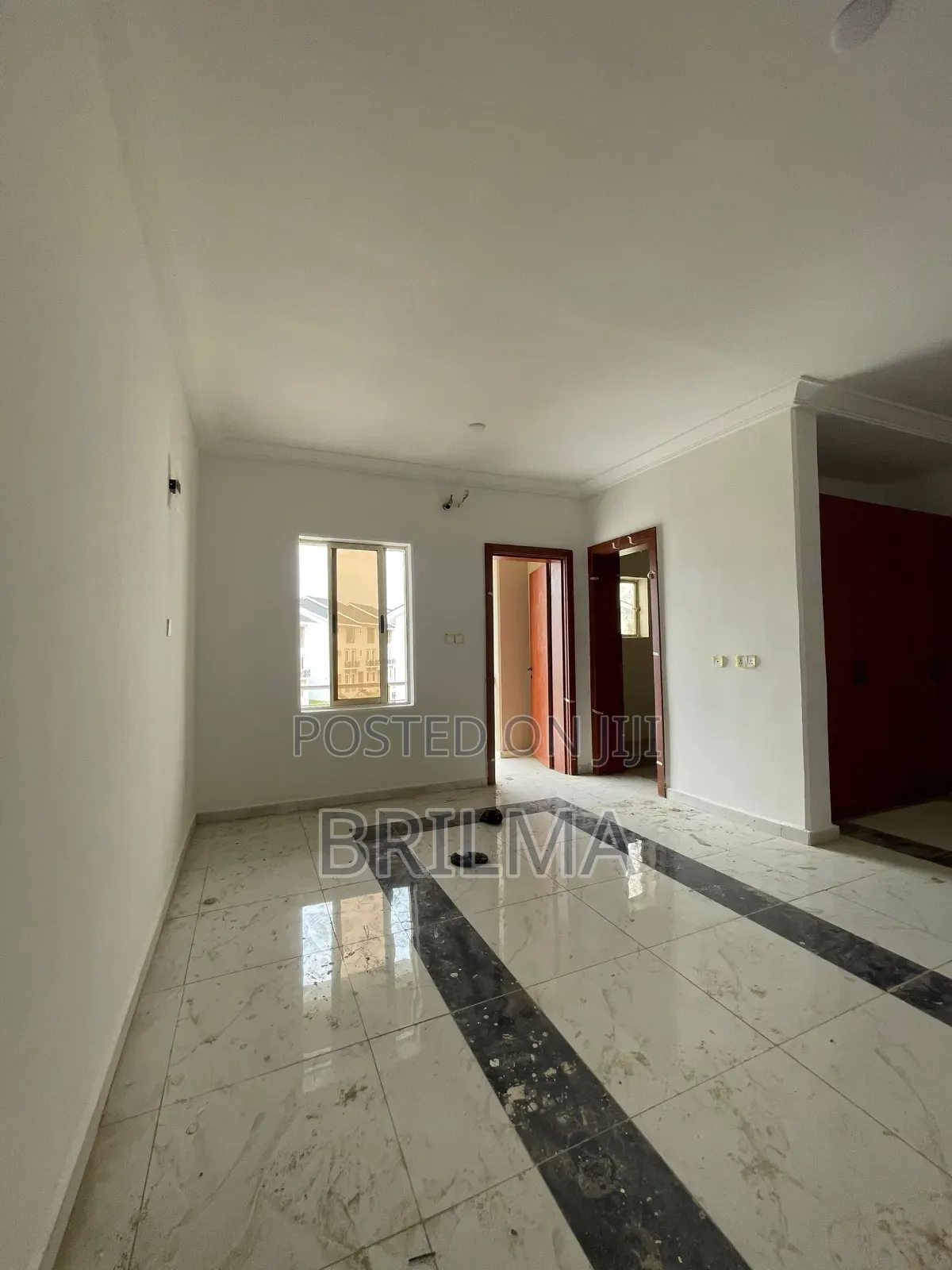 4bdrm Duplex in Durumi for sale