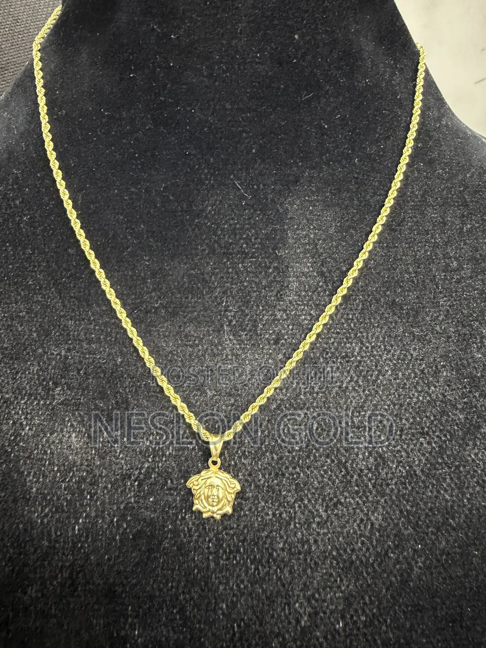 ITALY 750 Tested 18karat Gold Twist Wit Vasae