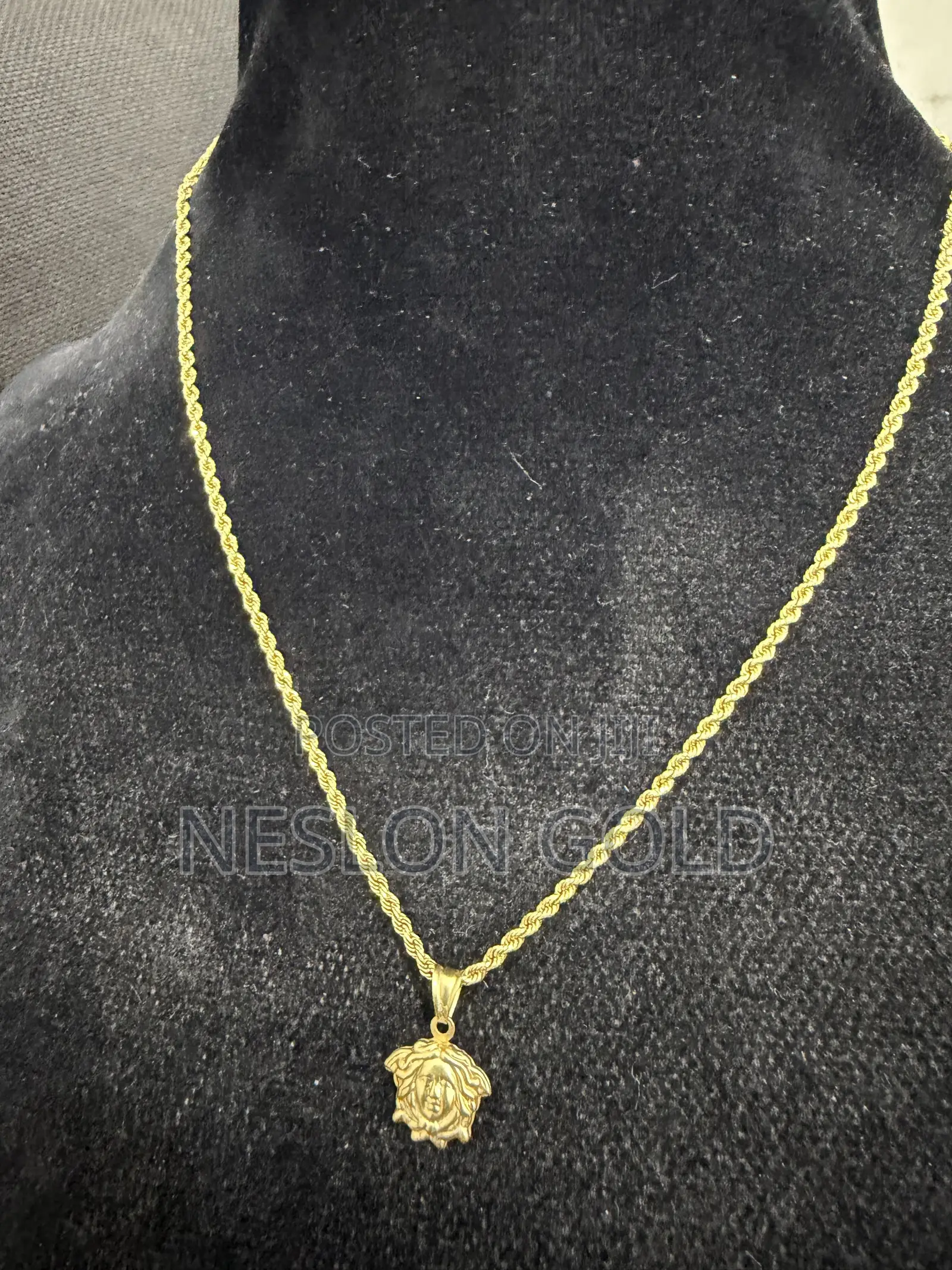 ITALY 750 Tested 18karat Gold Twist Wit Vasae
