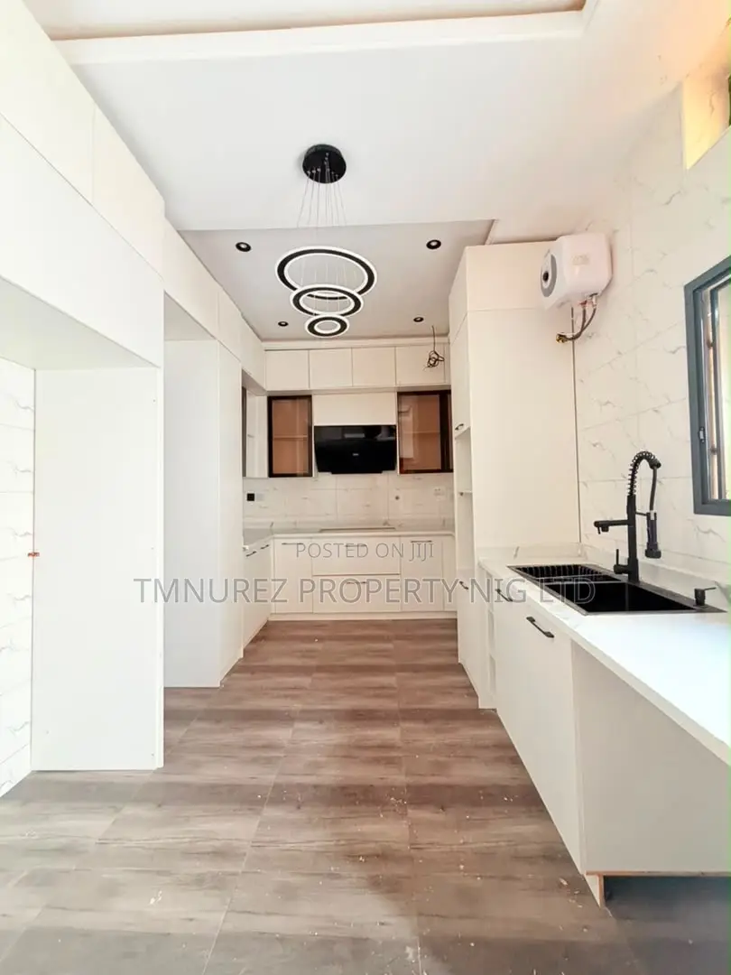 4bdrm Duplex in Magodo for sale