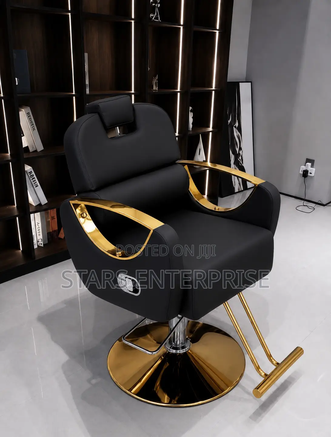 Salon Chair With Headrest