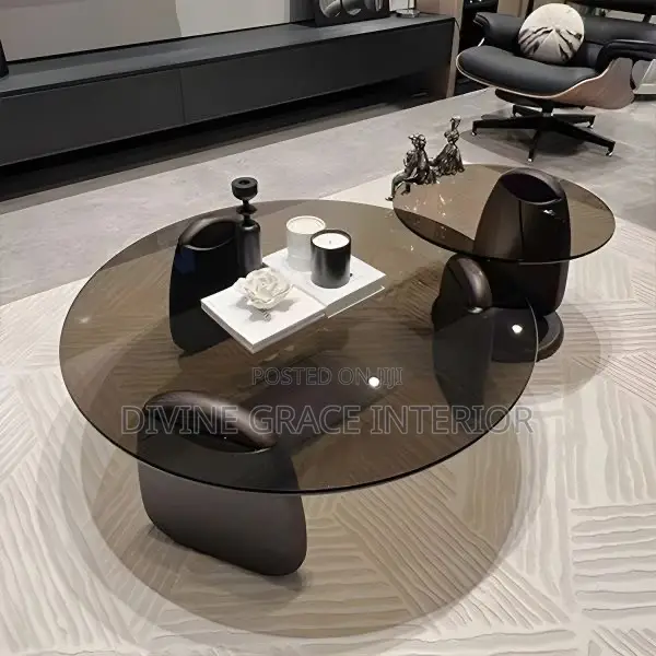 Contemporary Elegant Glass Coffee Table