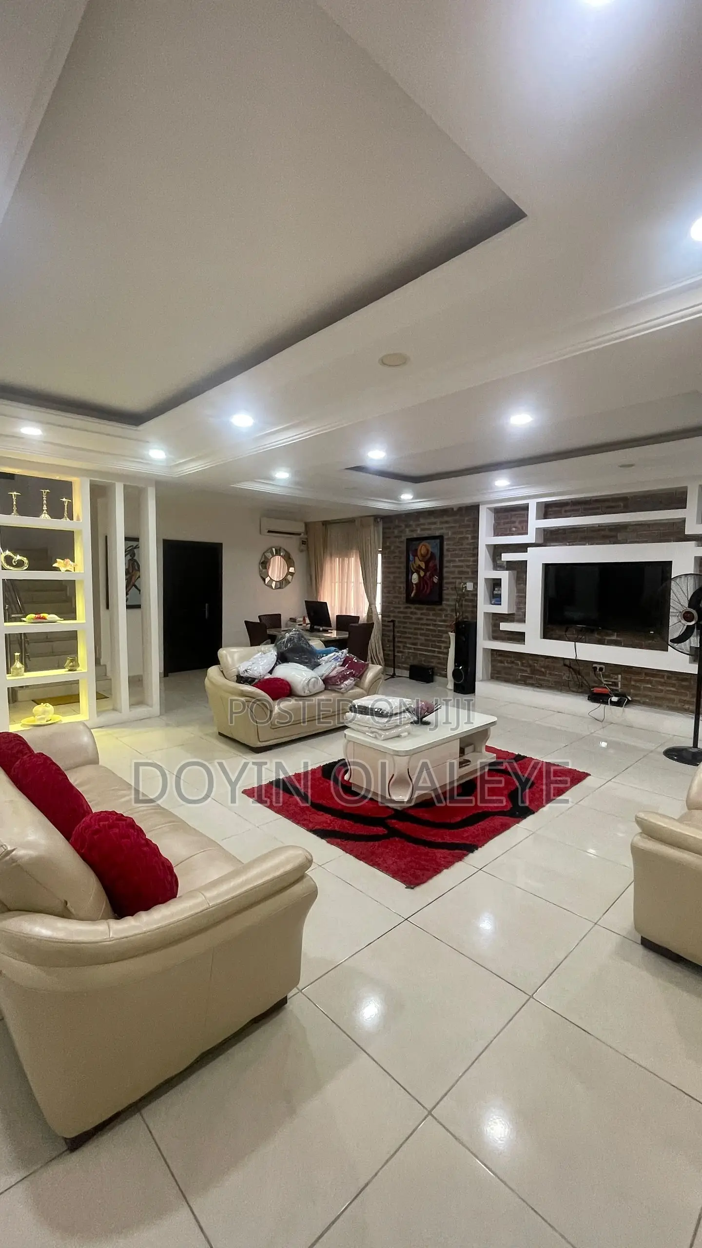 4bdrm Duplex in Chevron for sale