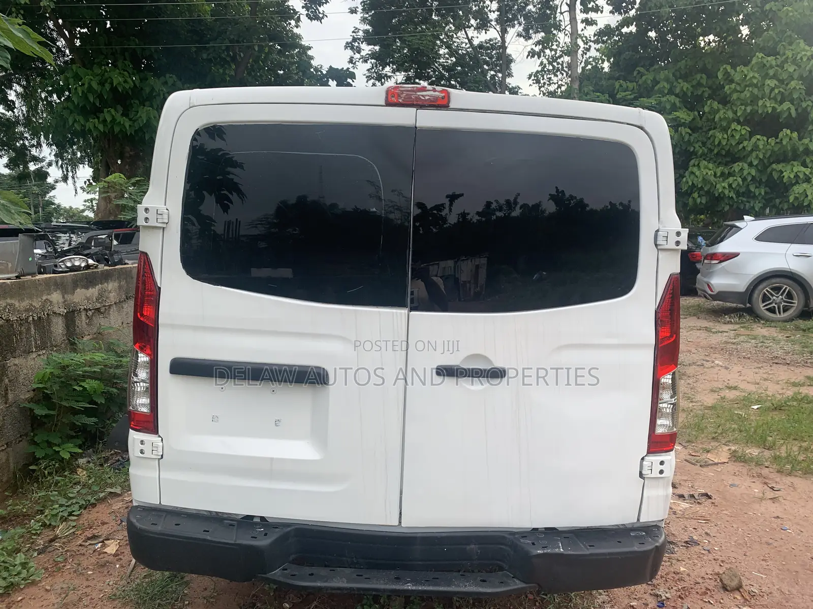 Nissan Caravan (Urvan) 2020 White