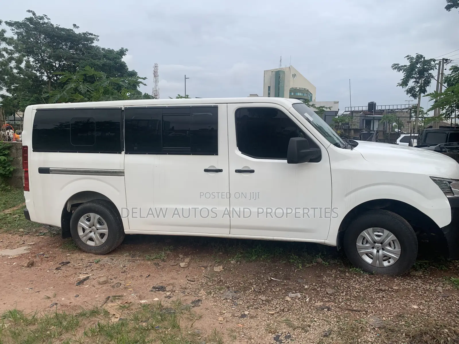 Nissan Caravan (Urvan) 2020 White