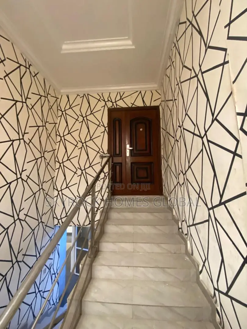 4bdrm Duplex in Lekki Phase 1 for rent