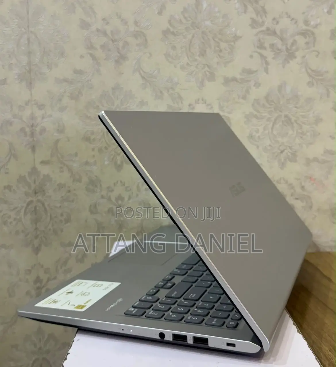 Laptop Asus VivoBook X540SA 8GB Intel Core i7 SSD 256GB