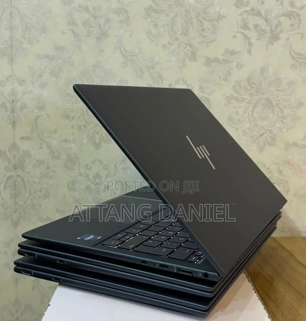 Laptop HP Dragonfly G4 16GB Intel Core i5 SSD 512GB