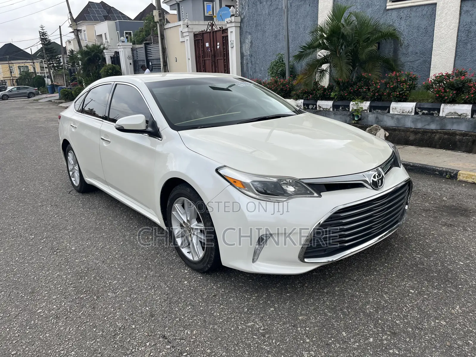Toyota Avalon XLE Touring SE 4dr Sedan (3.5L 6cyl 6A) 2015 White