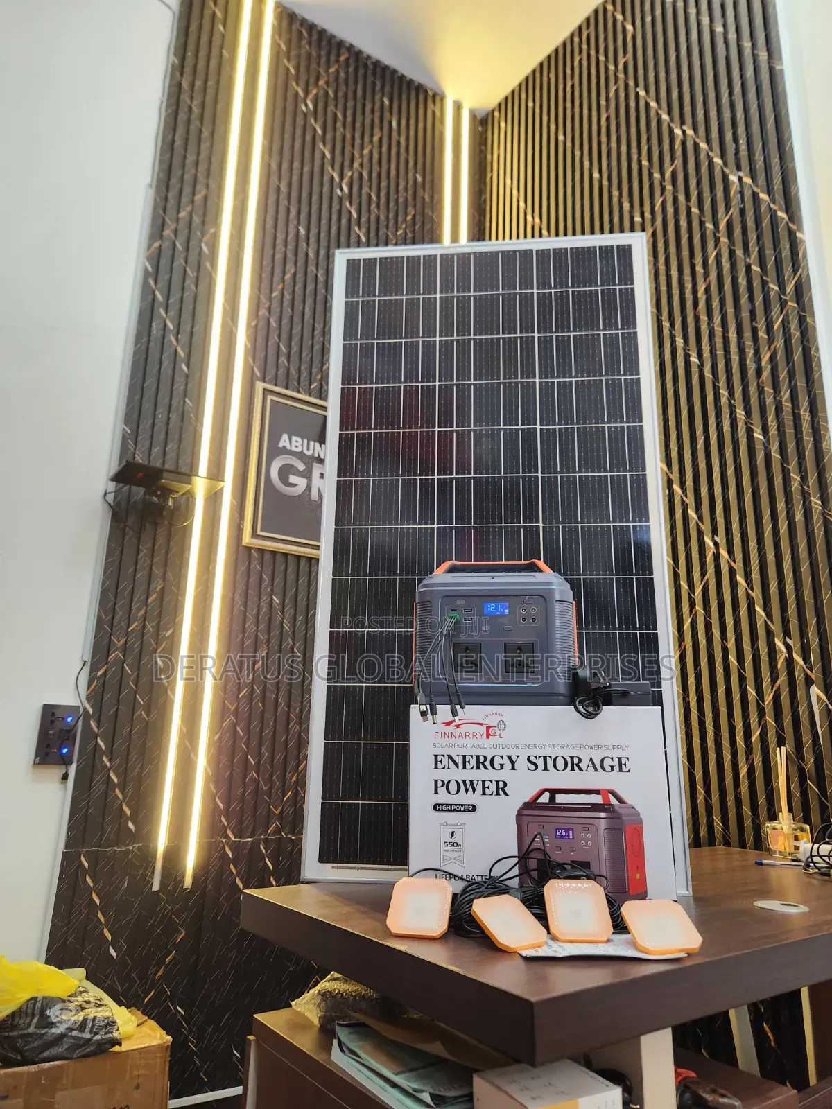 550W Solar Power Supply for TV,Fans Laptop