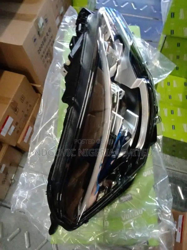 Head Lamp 508 Charger Peugout