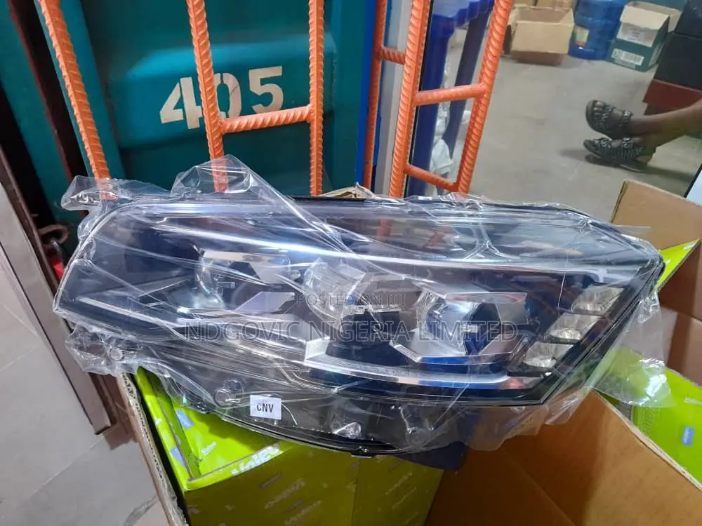 Head Lamp 508 Charger Peugout