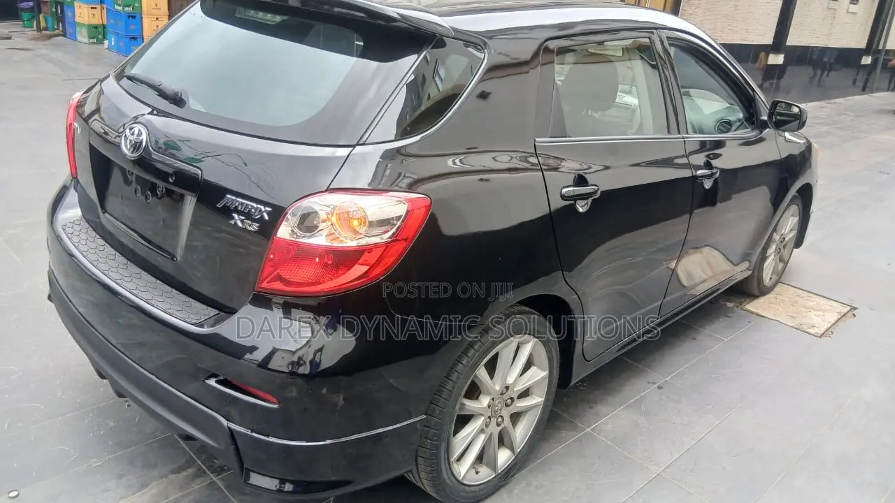 Toyota Matrix XRS Hatchback FWD (2.4L 4cyl 5A) 2009 Black