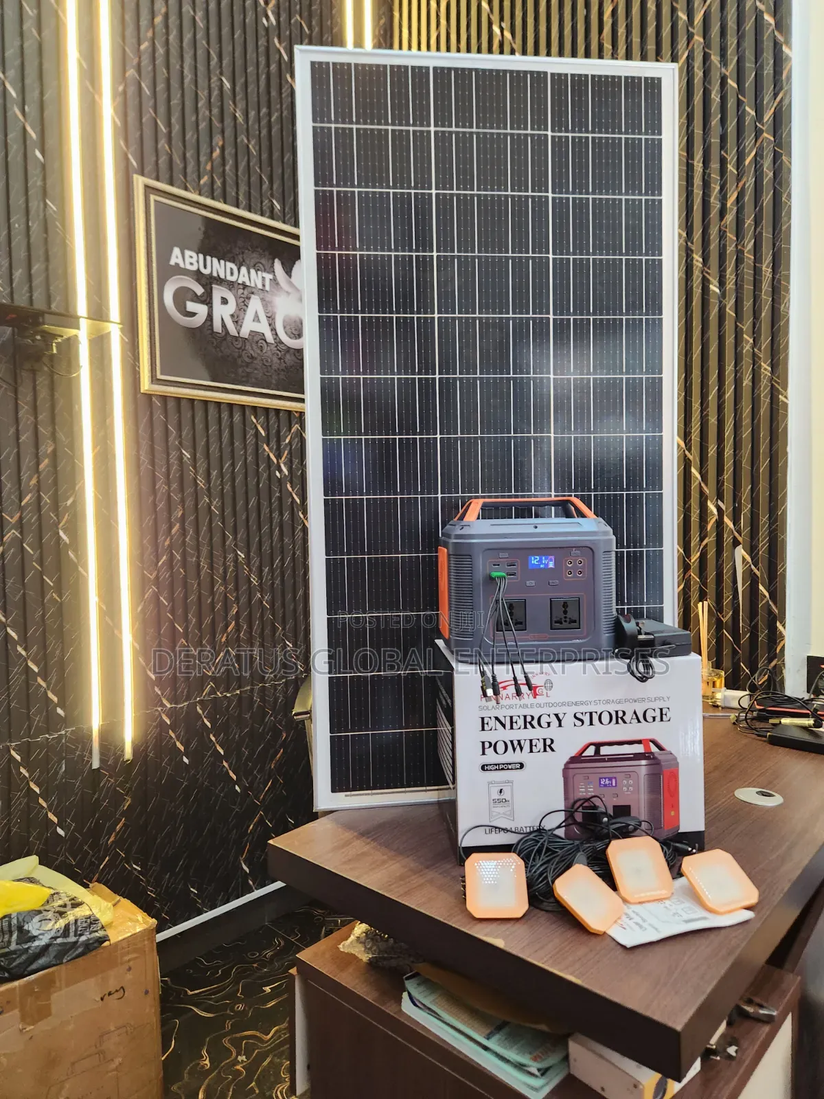 Premium 550W Solar Generator for Home Use