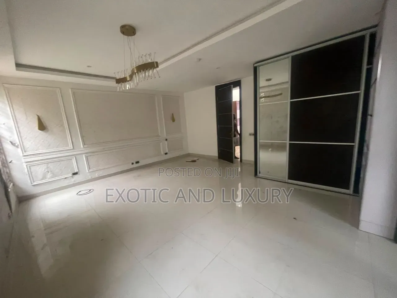 5bdrm Duplex in Banana Island for rent
