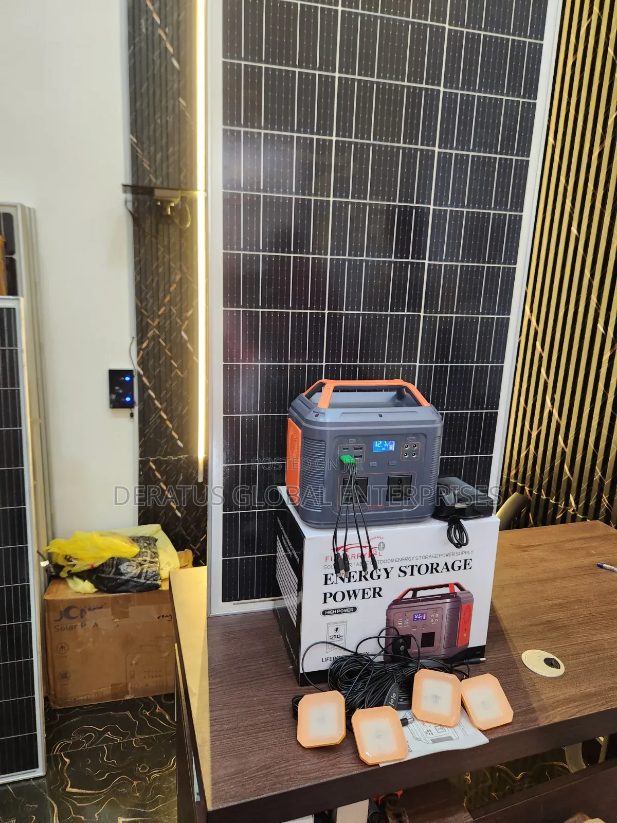 Best 550W Solar Generator With 150W Solar Panel