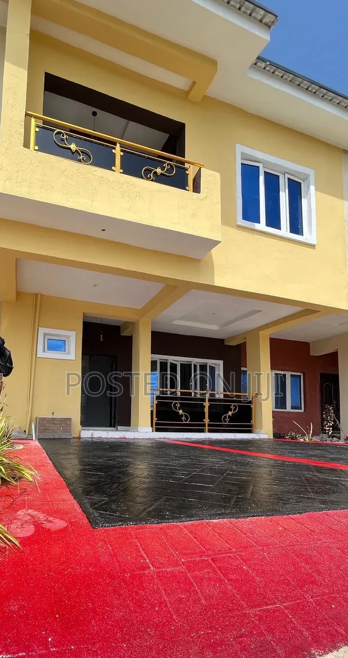 Furnished 3bdrm Duplex in Maridian Park Estate for sale