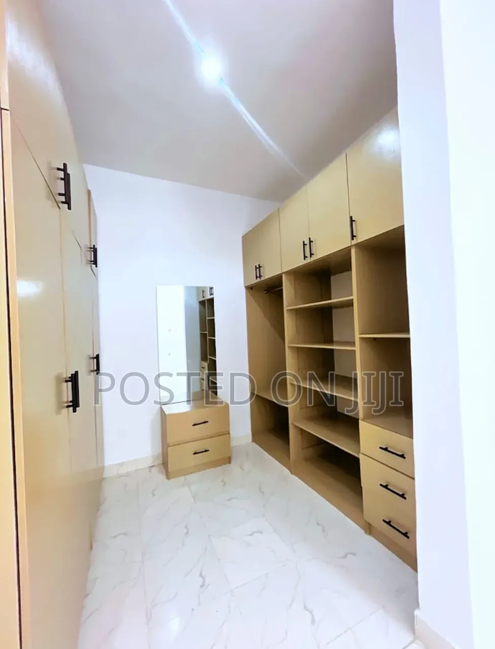 Furnished 3bdrm Duplex in Maridian Park Estate for sale