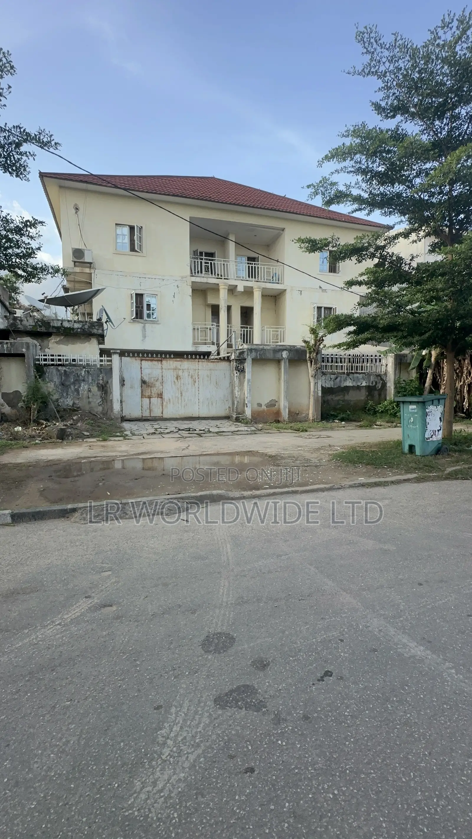 7bdrm Duplex in Garki for sale