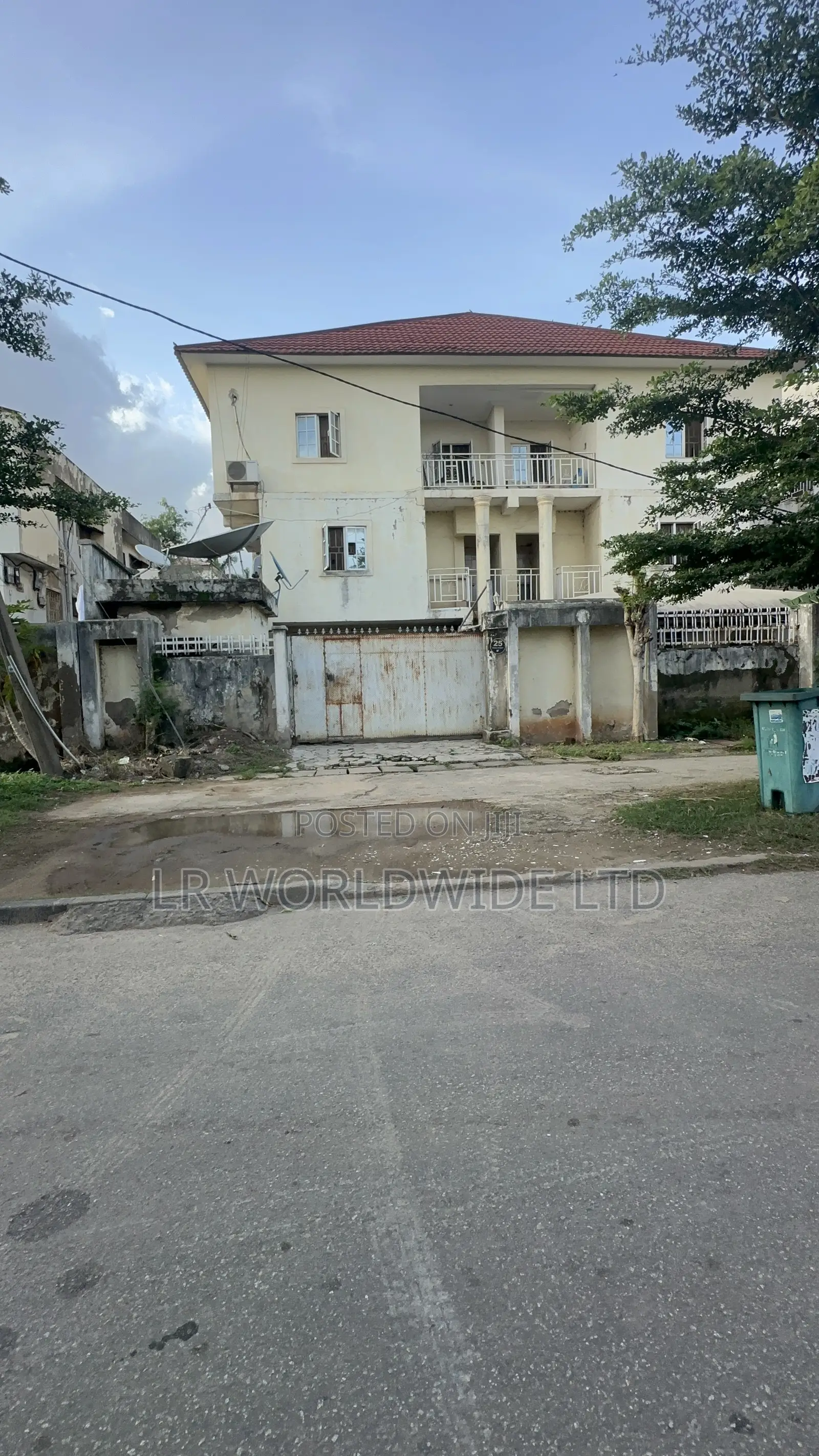 7bdrm Duplex in Garki for sale