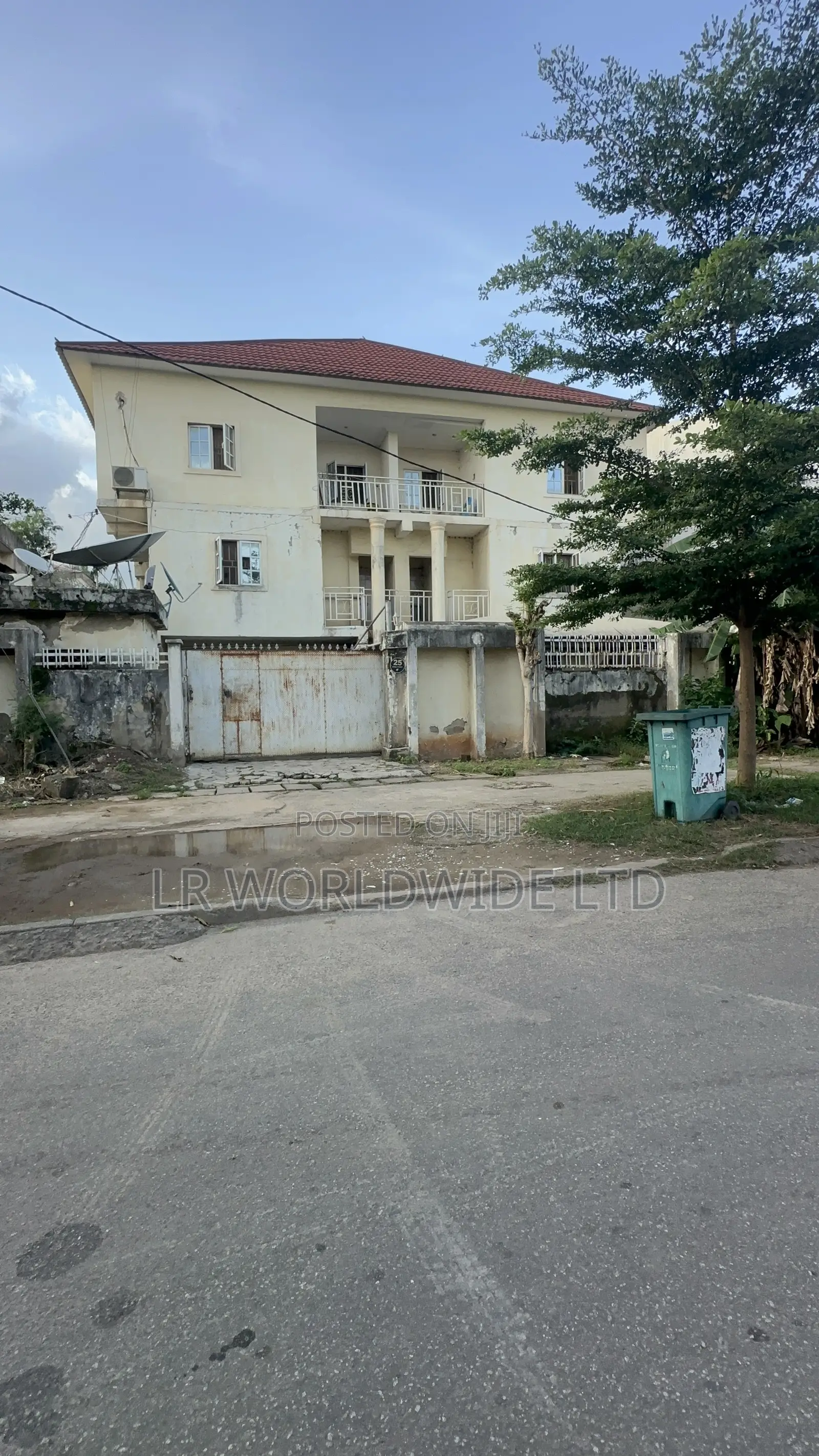 7bdrm Duplex in Garki for sale