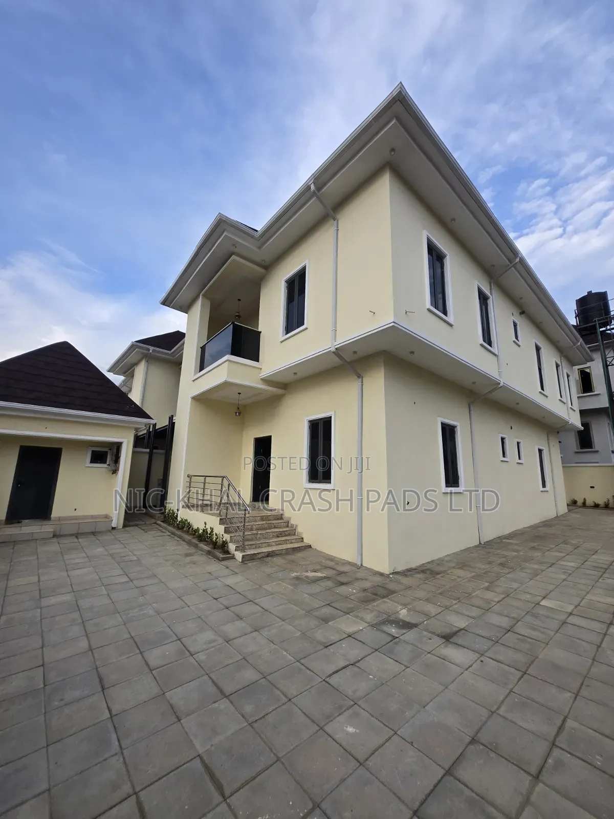4bdrm Duplex in Galadimawa for sale