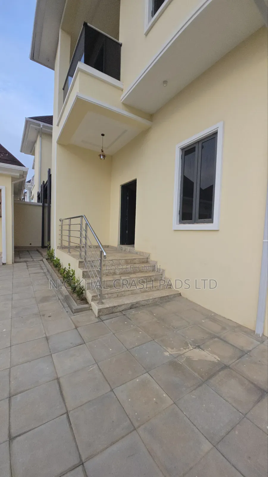 4bdrm Duplex in Galadimawa for sale