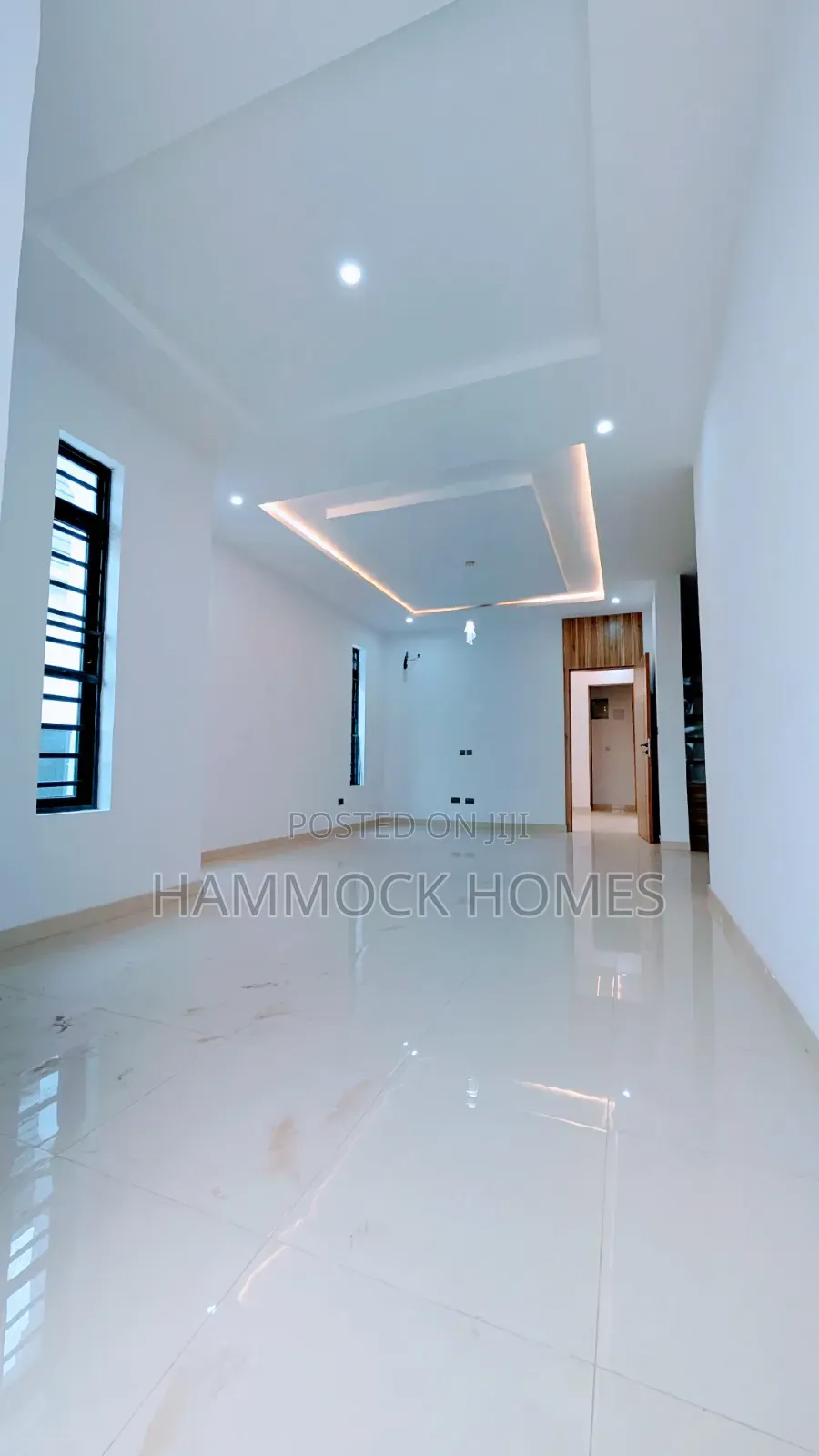 5bdrm Duplex in Okebadan Estate, Akobo for sale