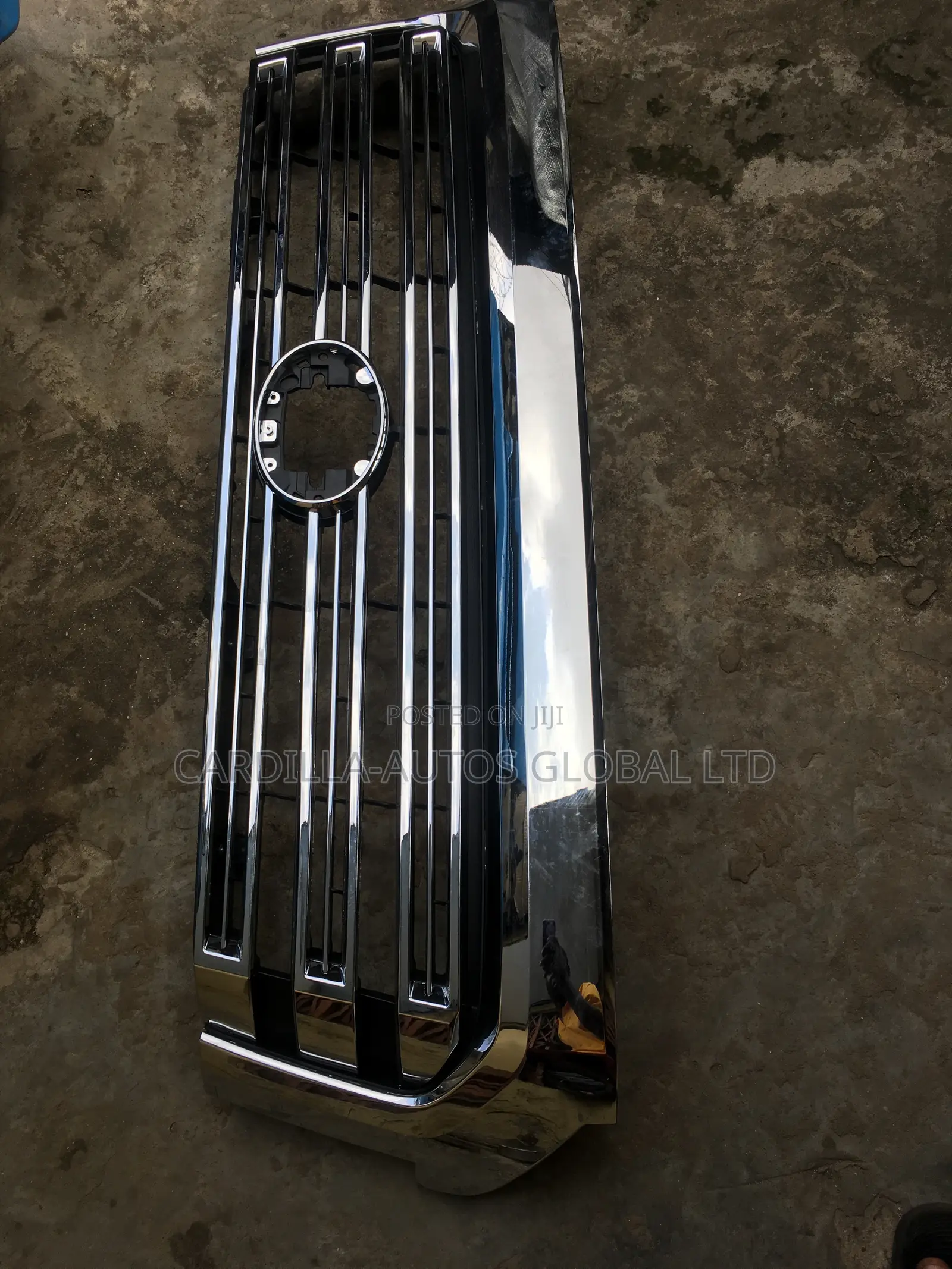 Front Grille Toyota Tundra 2018