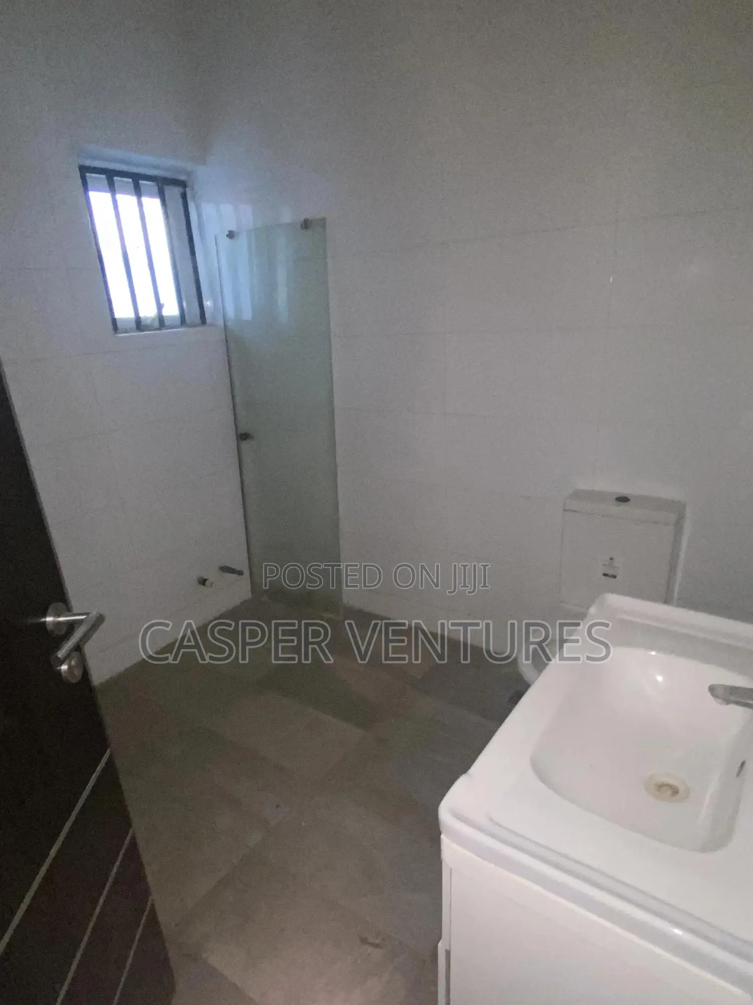 Studio Apartment in Freedom Way, Lekki Phase 1 for rent