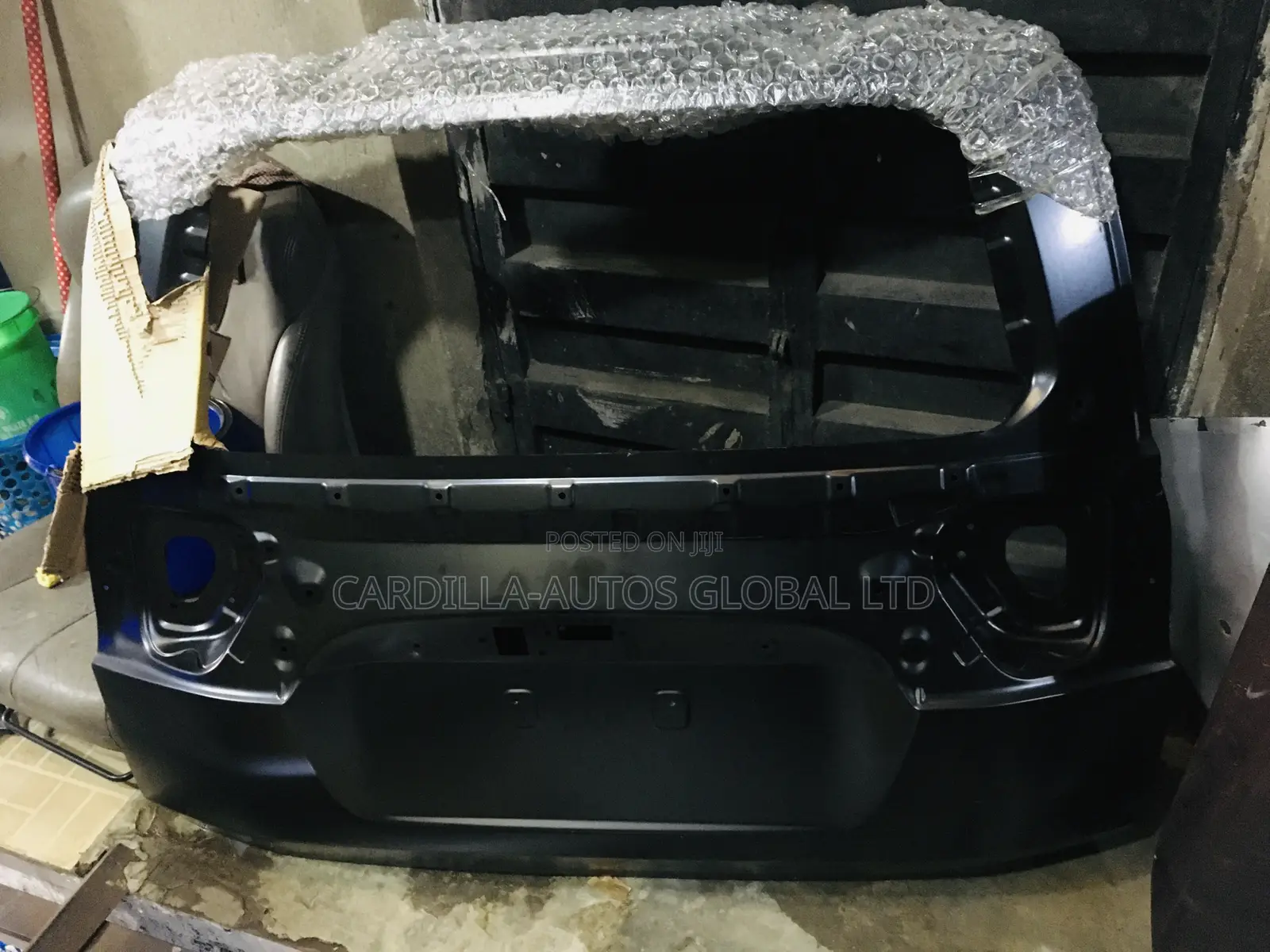 Back Booth for Toyota Land Cruiser 2023