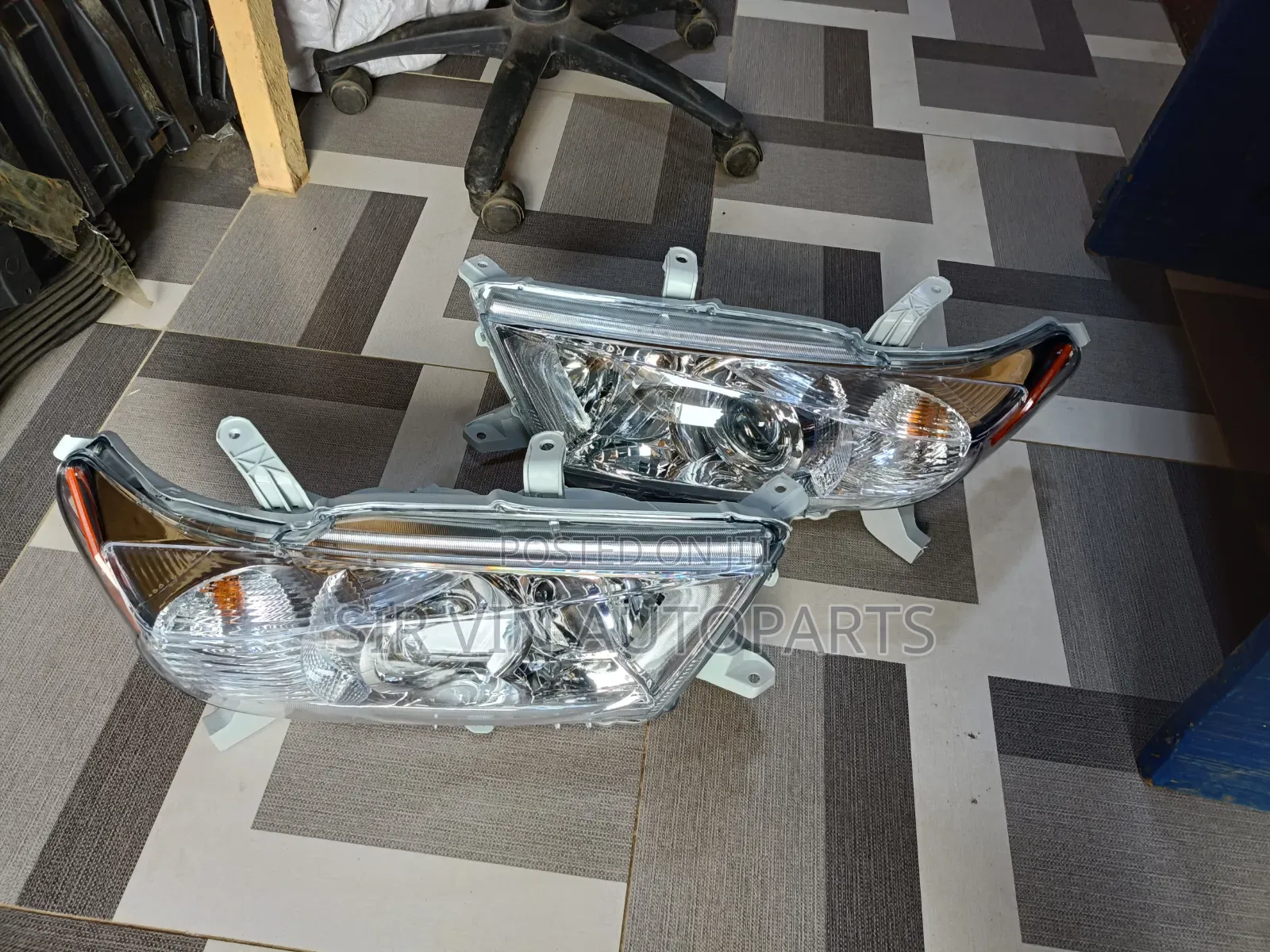 Head Light Toyota Highlander 2012
