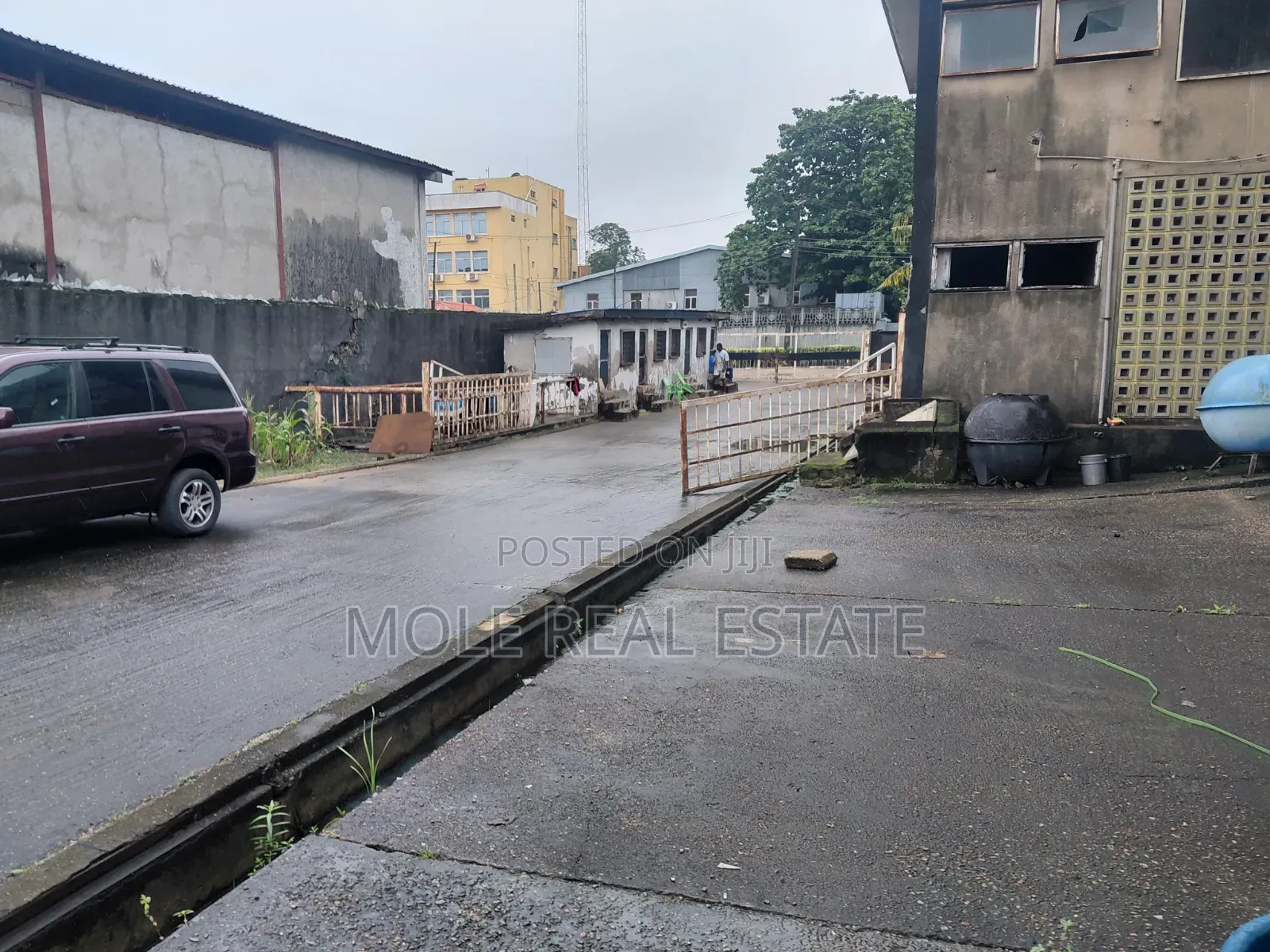 600sqm Storey Buildng Funt.Equiped Hospital Egijo Ikorodu Lagos