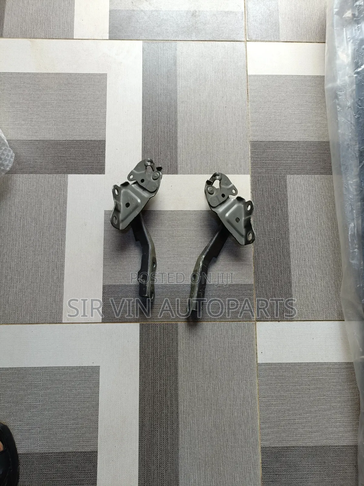 Bonnet Inches Toyota Highlander 2012