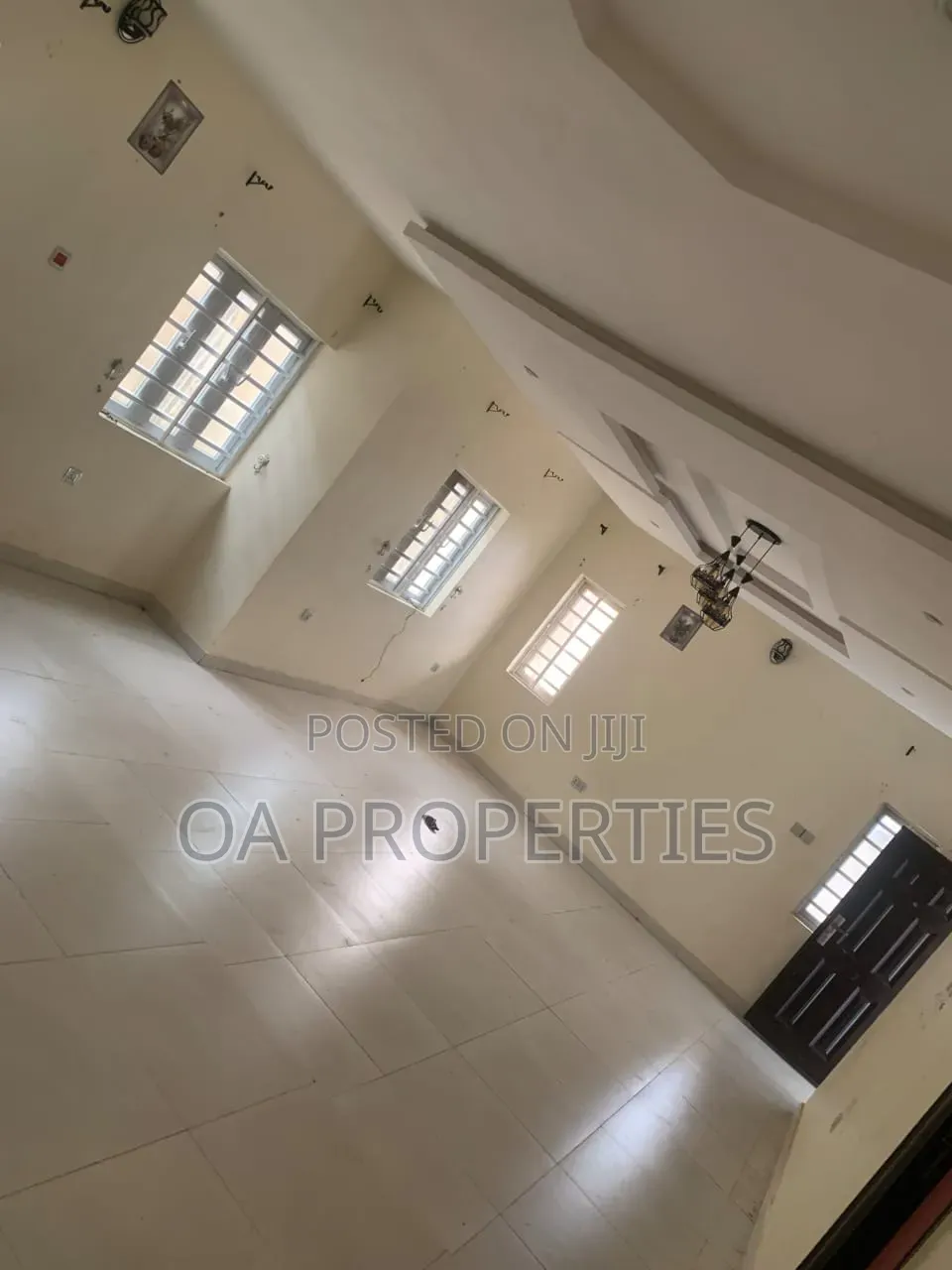 3bdrm Bungalow in Ajao Expr, Off for rent