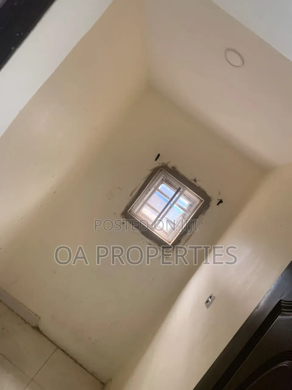 3bdrm Bungalow in Ajao Expr, Off for rent