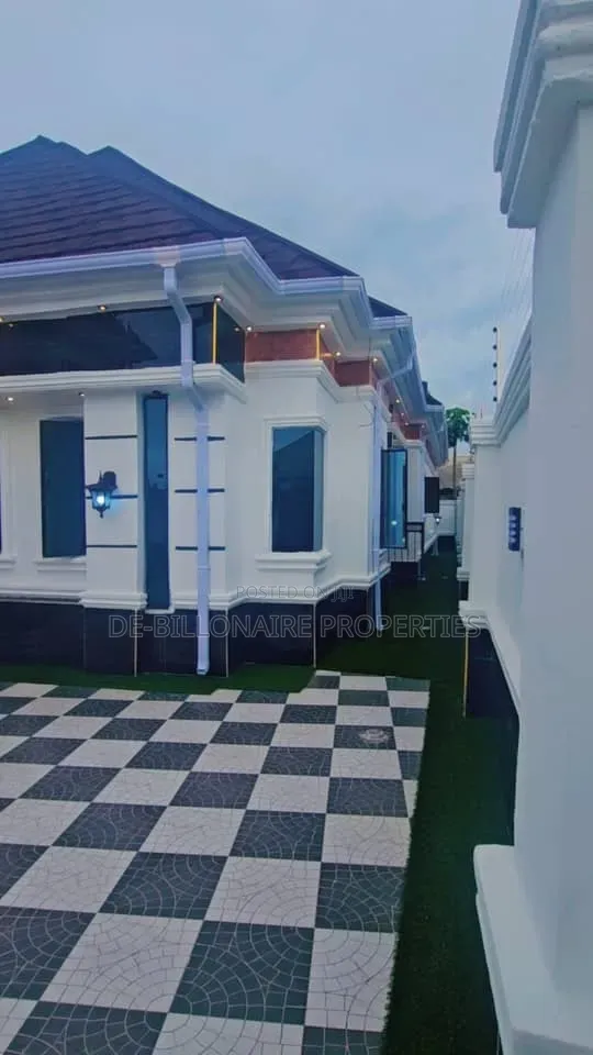 5bdrm Bungalow in Owerri for sale
