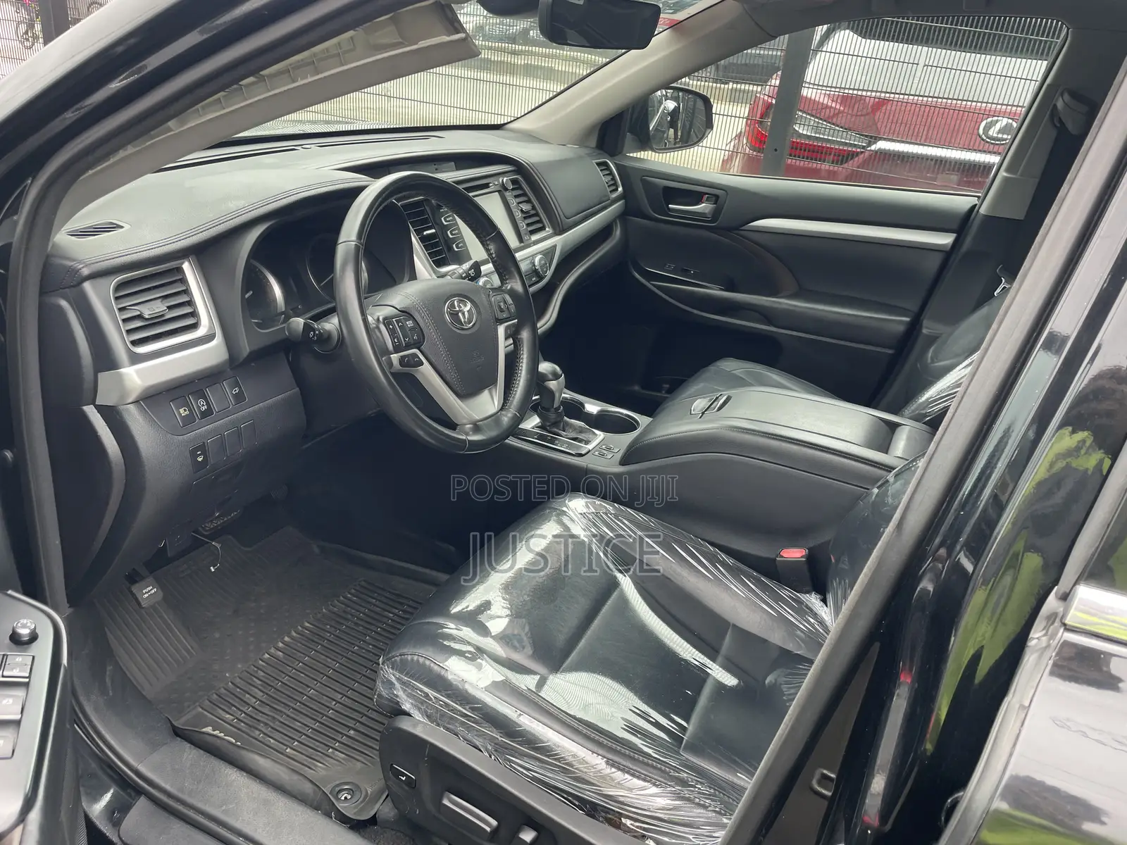 Toyota Highlander XLE 4x4 V6 (3.5L 6cyl 8A) 2018 Black