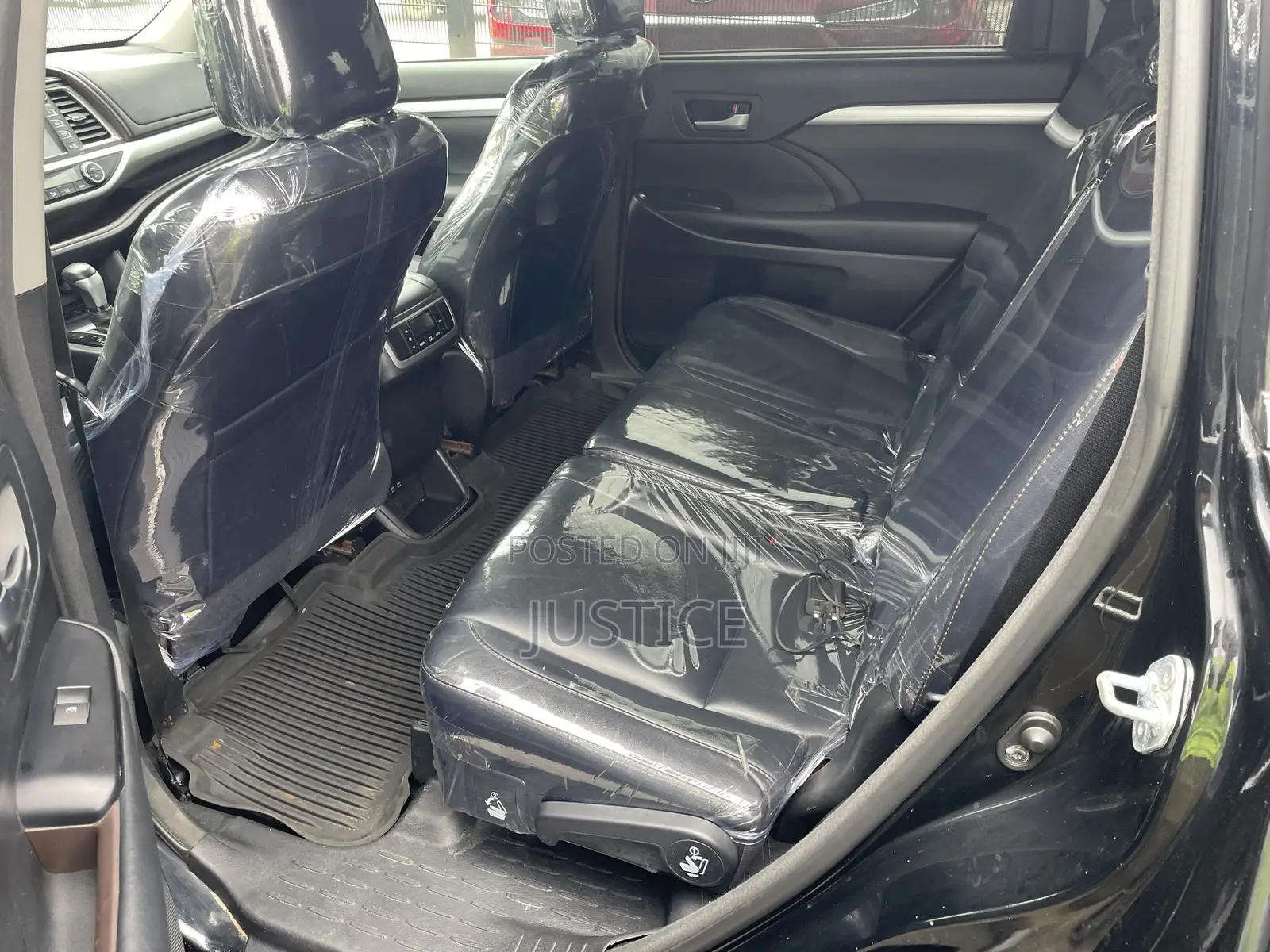 Toyota Highlander XLE 4x4 V6 (3.5L 6cyl 8A) 2018 Black