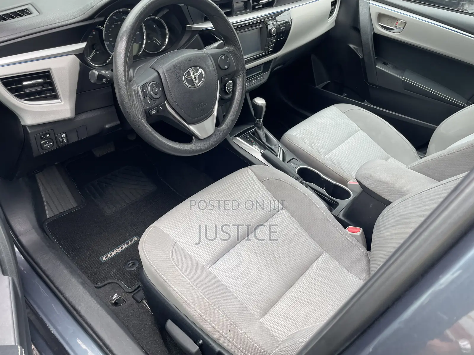 Toyota Corolla LE 4dr Sedan (1.8L 4cyl CVT) 2015 Gray