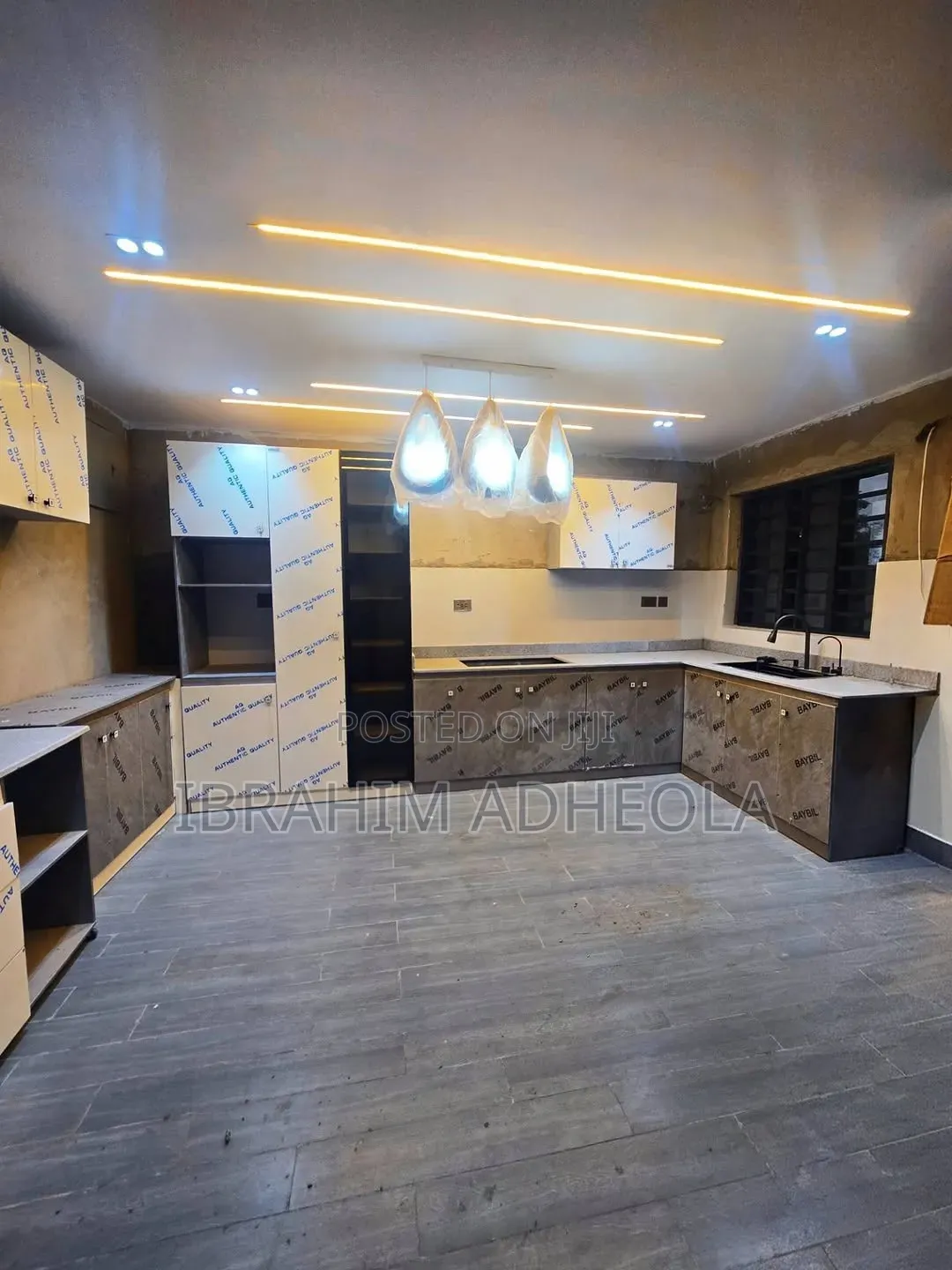 4bdrm Duplex in Yaba for sale