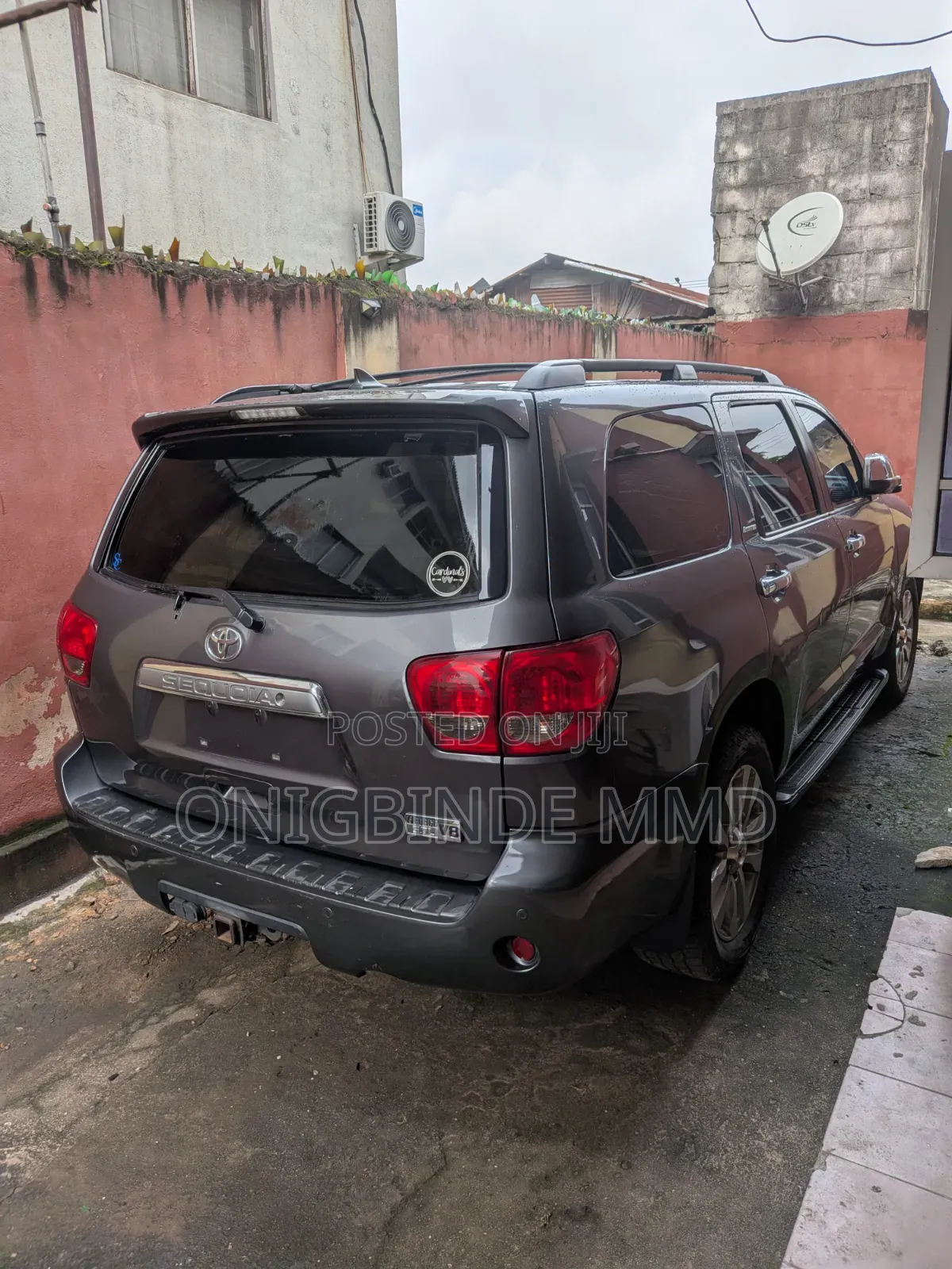 Toyota Sequoia Limited 4dr SUV (5.7L 8cyl 6A) 2015 Gray