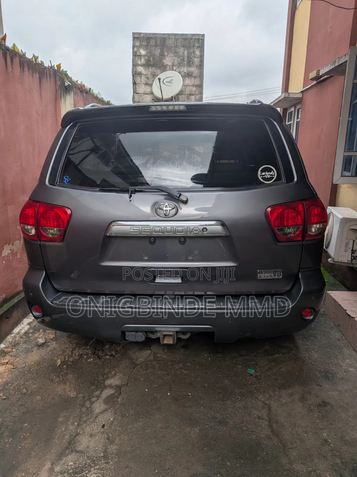 Toyota Sequoia Limited 4dr SUV (5.7L 8cyl 6A) 2015 Gray