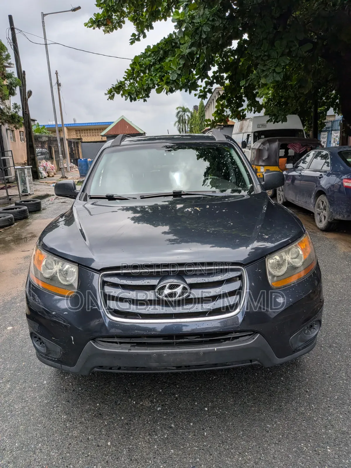 Hyundai Santa Fe 2011 Gray