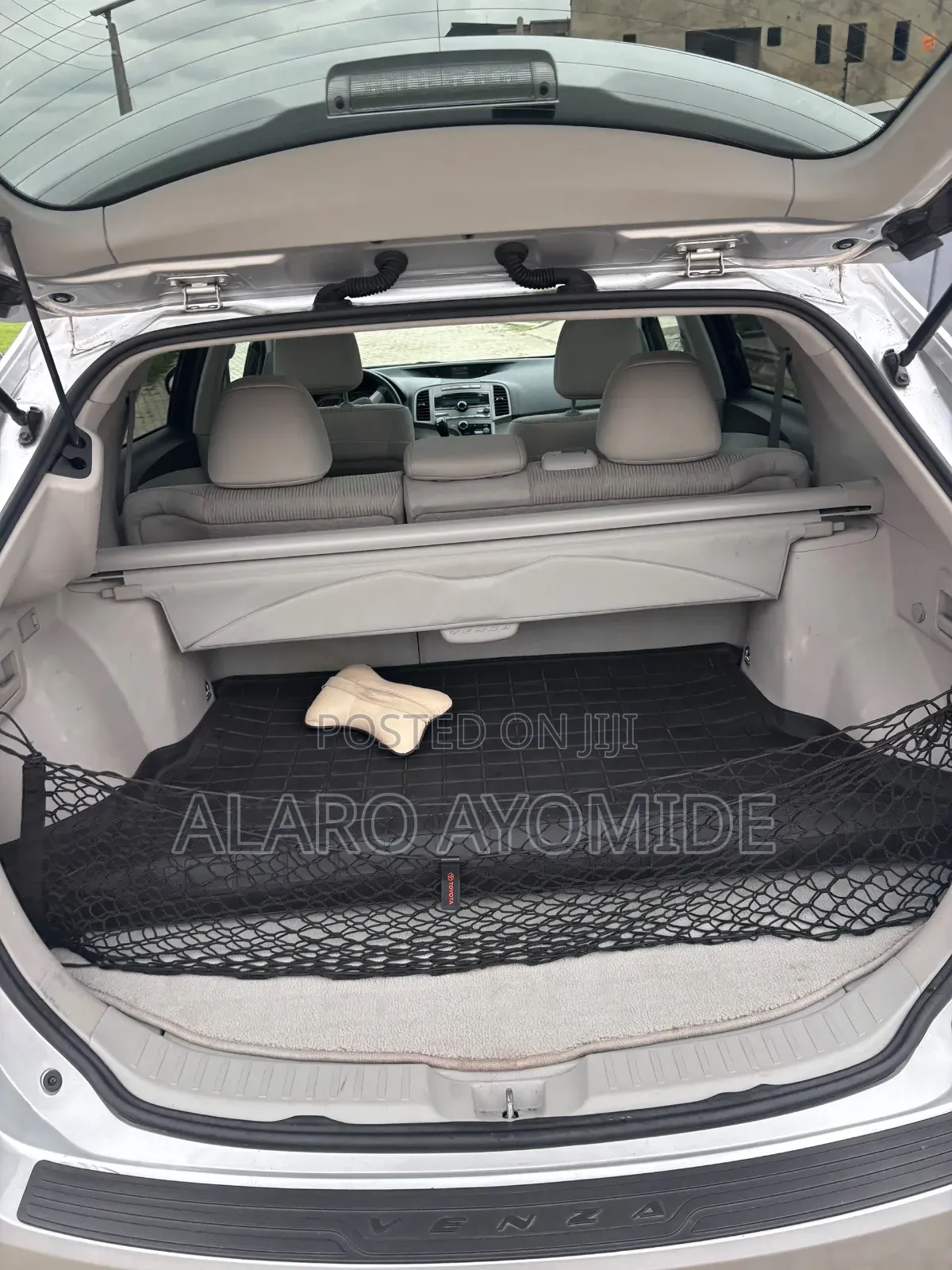 Toyota Venza 2010 Silver