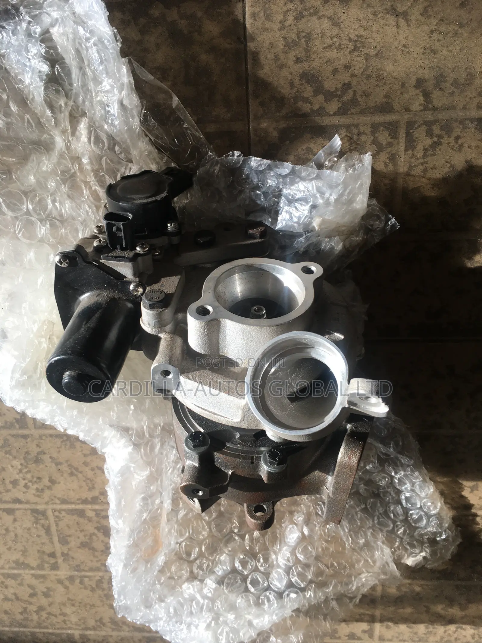 Turbocharger Toyota Land Cruiser 1VD V8 Engine
