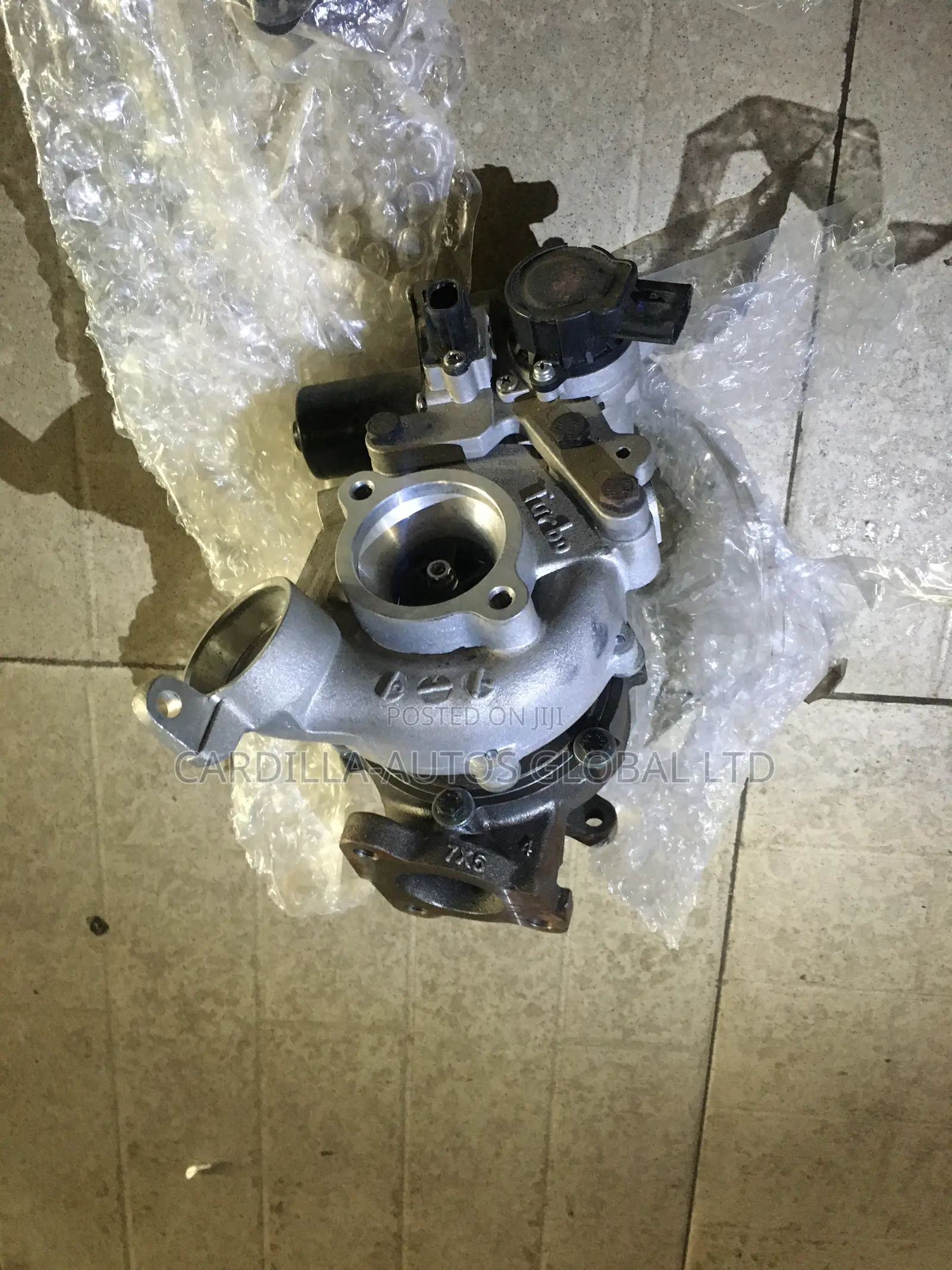 Turbocharger Toyota Land Cruiser 1VD V8 Engine