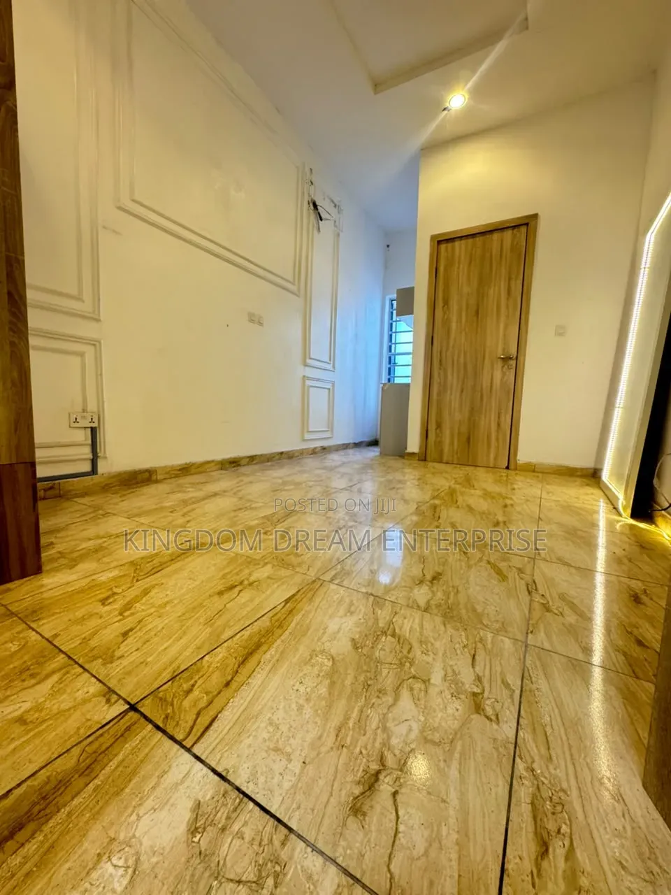 Mini Flat in Harris Drive Vgc for rent