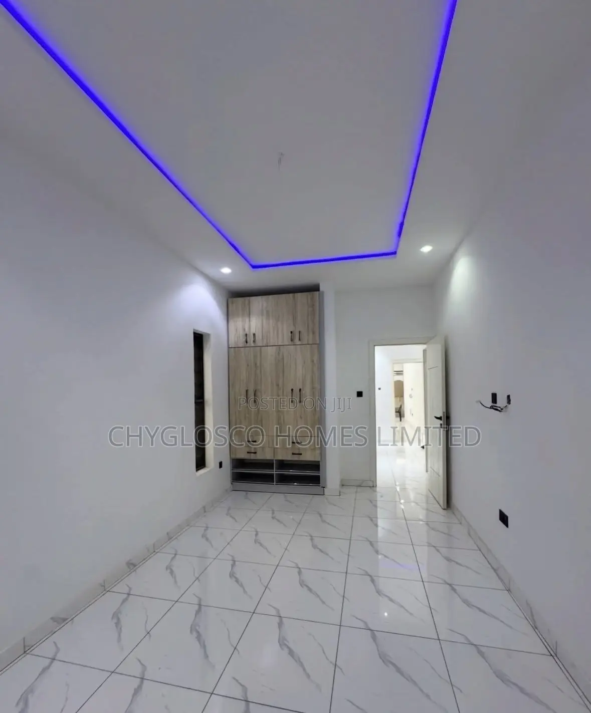 4bdrm Duplex in Eliozu for sale